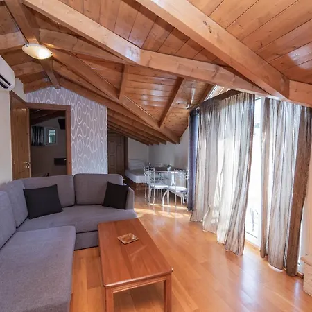 Tsoutsis Apartment Vasiliki